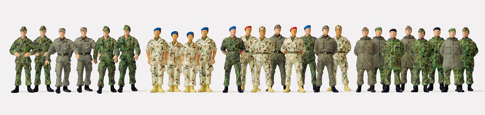 Bundeswehr. Auf dem Kasernenhof. 26 unbemalte Miniaturfigure