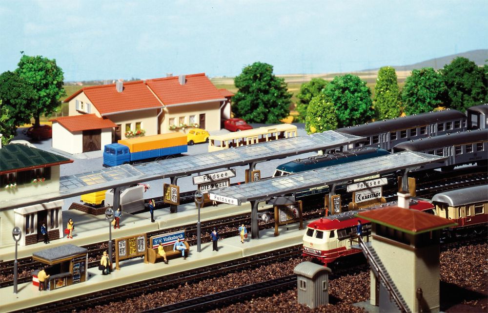 3 Bahnsteige