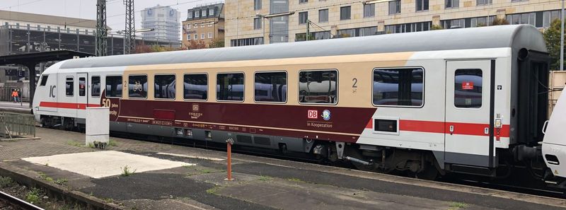 Trix 23030.001 - IC-Steuerwagen, DBAG, Ep.VI '50 Jahre Inter