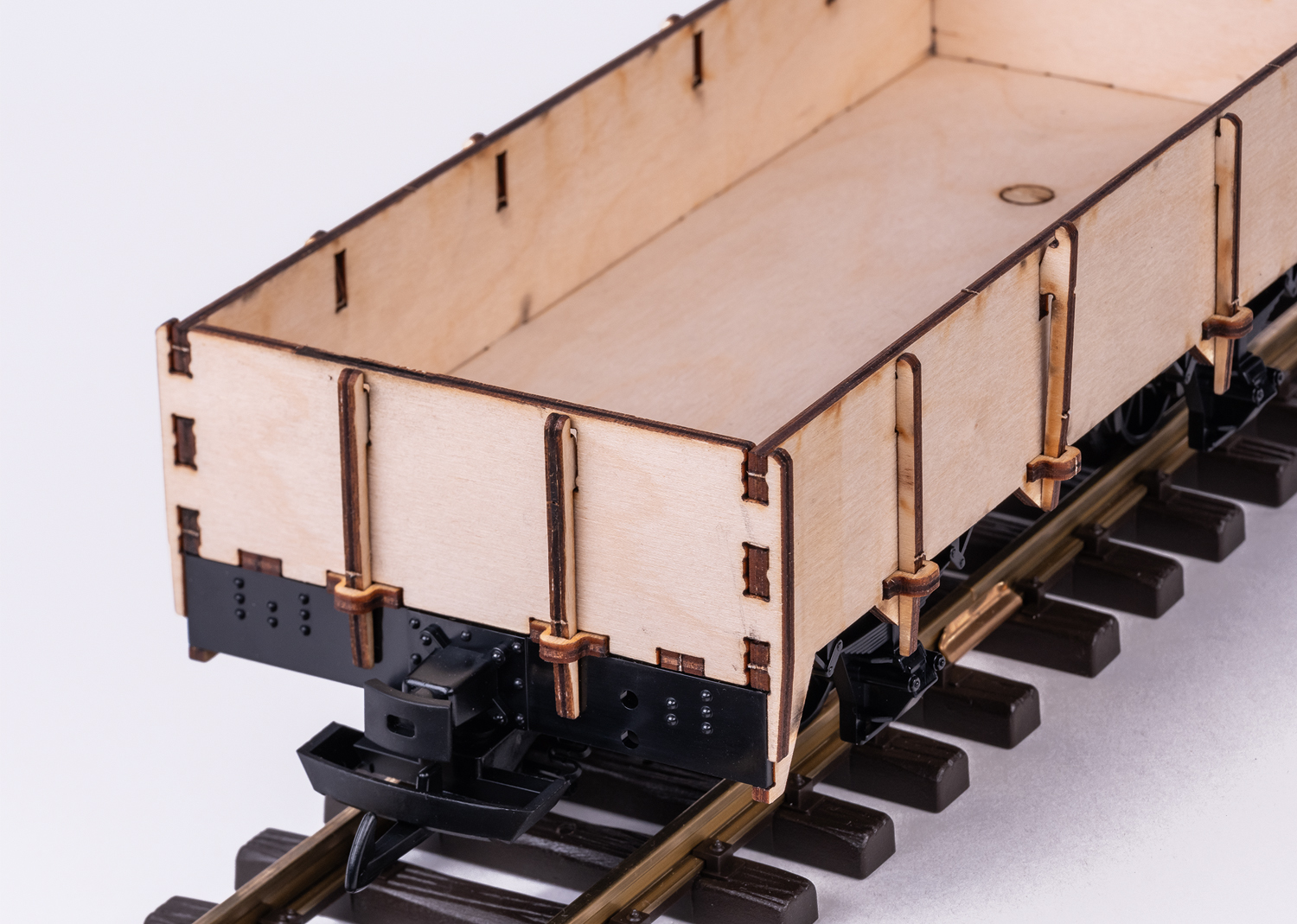 Offener Hochbordwagen mit Holzaufbau