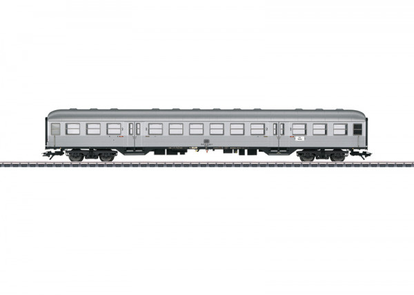 043897