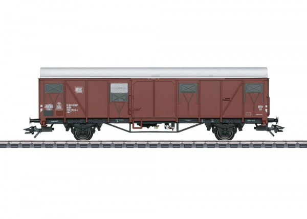 047329